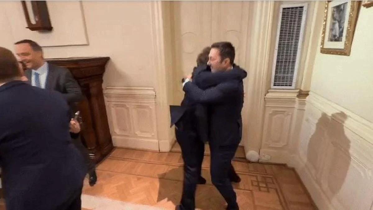 Shock en las urnas y más tanques blindados: Petri explicó porqué se saludaron con Milei a los saltitos