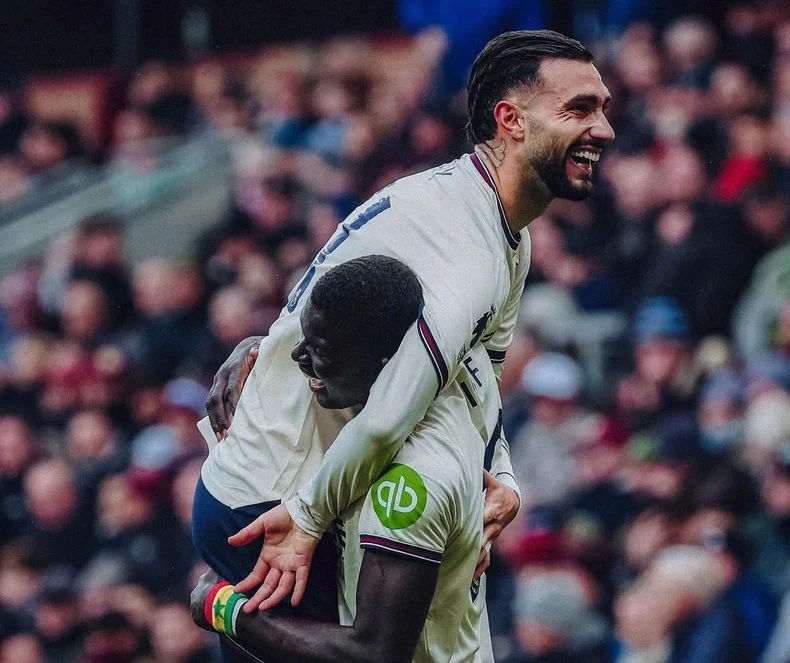 Valentín Castellanos anotó un gol importante en la victoria del West Ham.