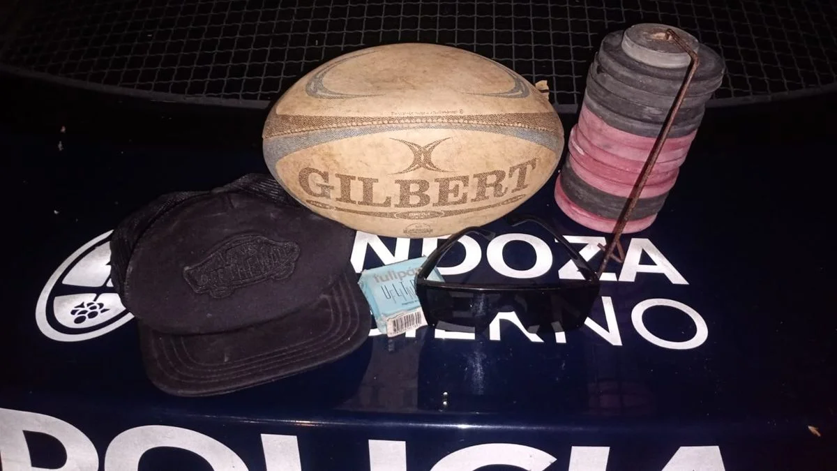 Cayeron tres hombres por el robo a un vehículo en Godoy Cruz con un botín inusual