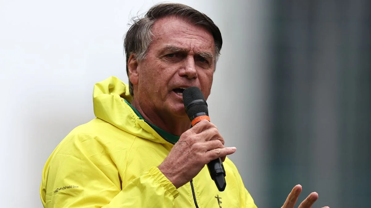 El insólito motivo por el cual Jair Bolsonaro prendió fuego su tobillera electrónica