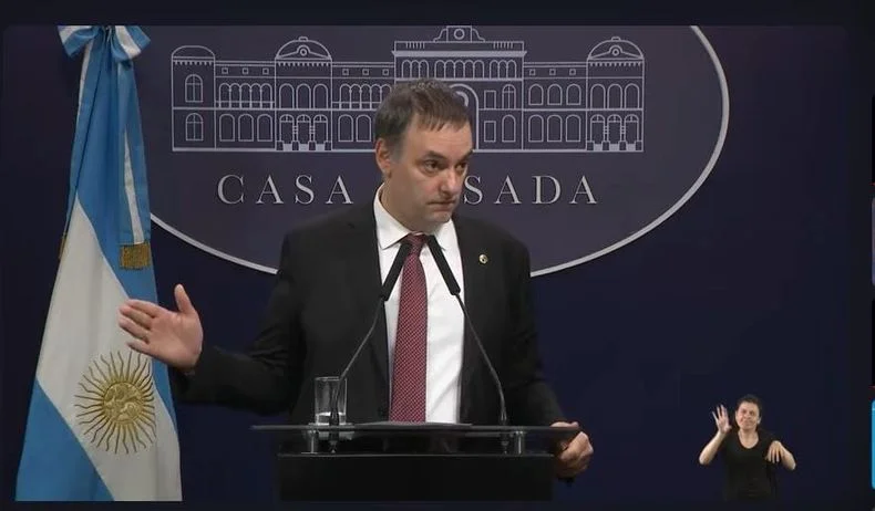 Manuel Adorni reuni&oacute; al gabinete para avanzar con otra ley que quiere el Gobierno.&nbsp;