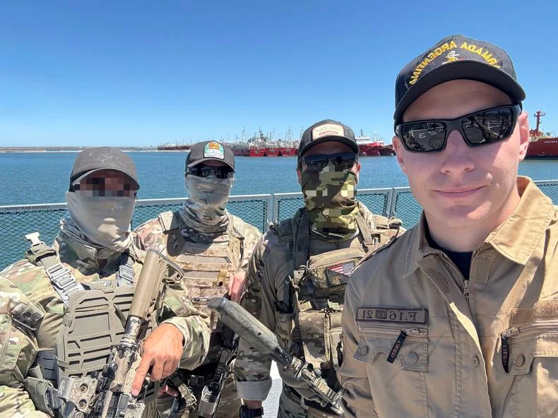 El streamer no escondi&oacute; sus preferencias por el uniforme militar.&nbsp;