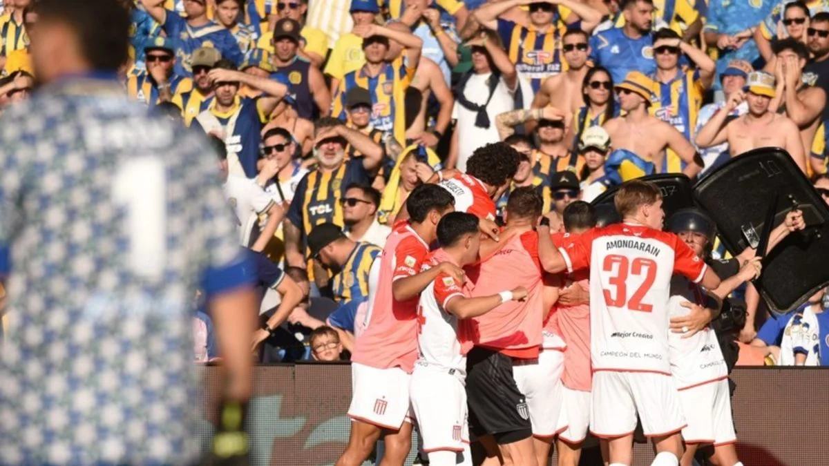 Estudiantes de La Plata dio el batacazo y eliminó a Rosario Central: el sincericidio de Ángel Di Maria