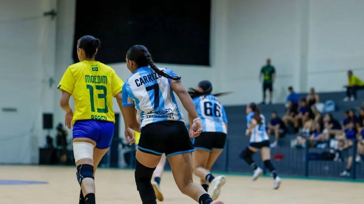 Balonmano: con presencia mendocina, la Selección argentina Juvenil conquistó el Sur-Centro