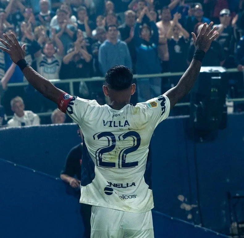 Sebastián Villa publicó su nuevo destino en redes sociales.