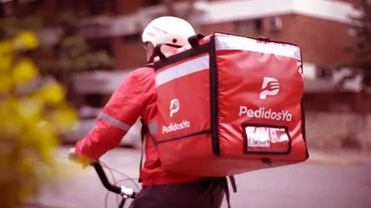 Un informe reveló cuántos pedidos debe entregar un delivery de plataformas para no ser pobre