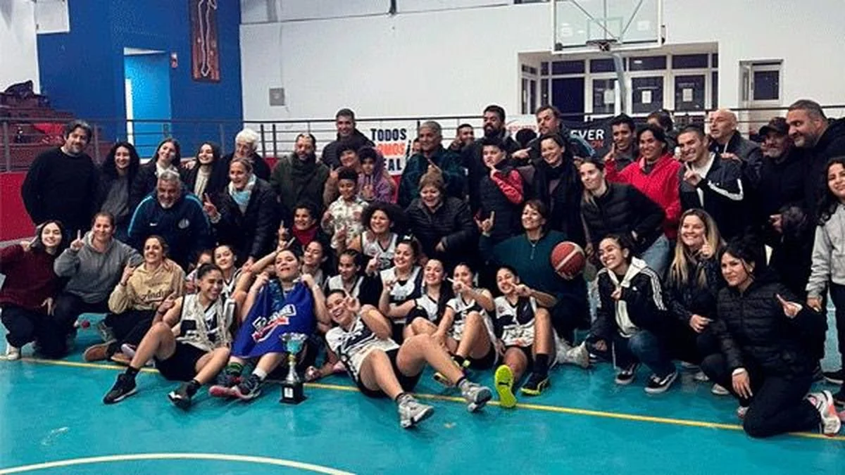 Básquet: un equipo de San Rafael hizo historia en un campeonato provincial