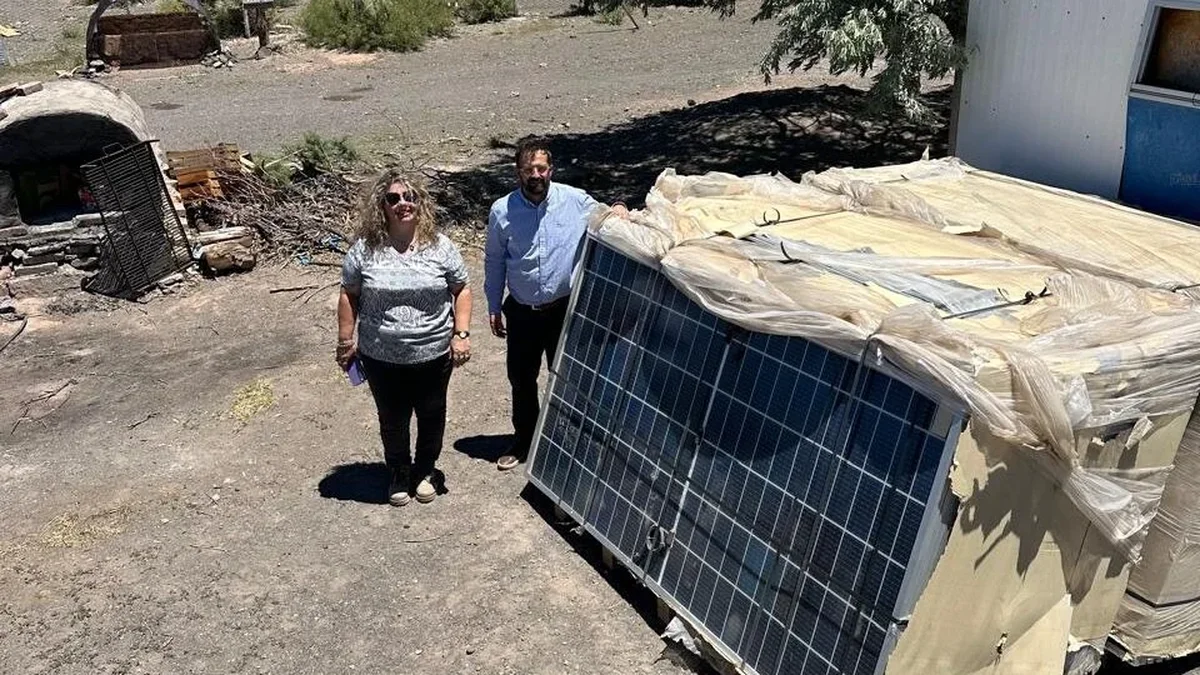 YPF donó más de 50 paneles de energía solar a una escuela albergue de Malargüe