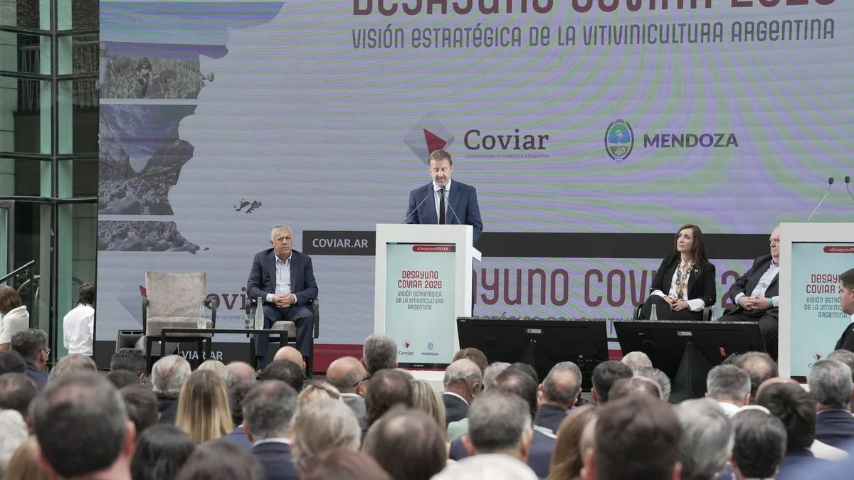 En plena crisis, desde el PJ criticaron el discurso del presidente saliente de Coviar