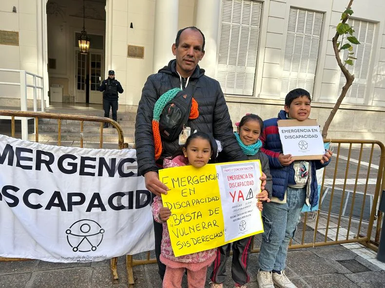 Cientos de mendocinos se vieron perjudicados por el feroz ajuste de Milei a la discapacidad. 