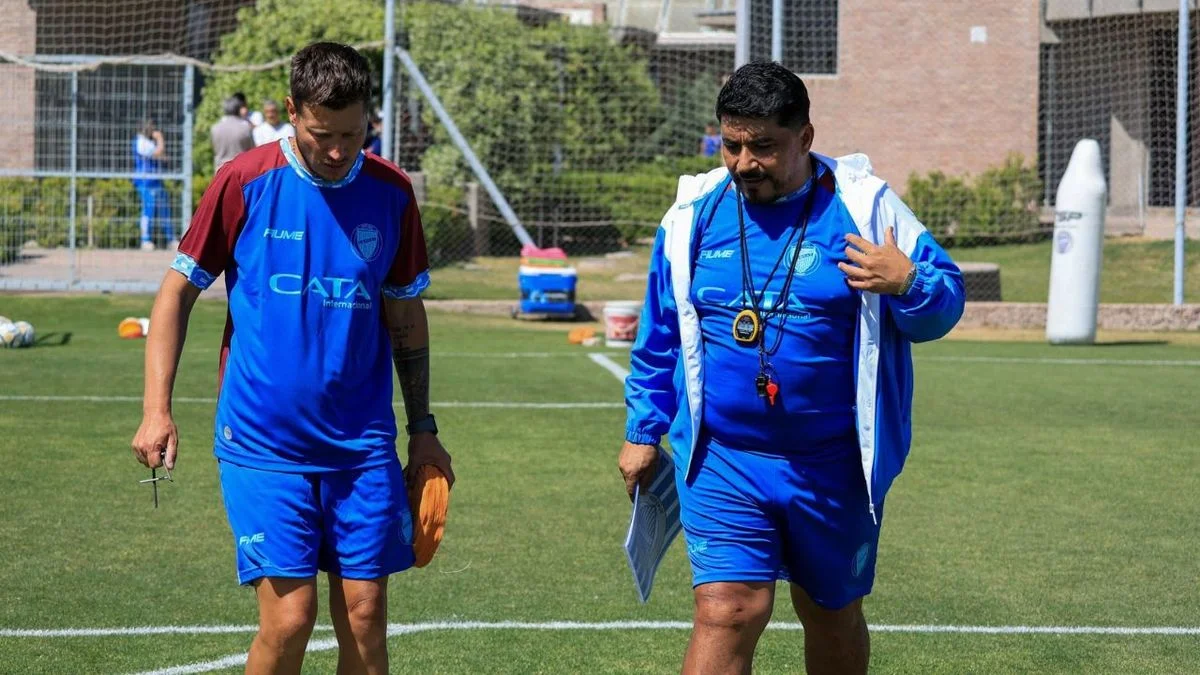 Es oficial: la lista de ídolos que Omar Asad sumó a su cuerpo técnico para salvar a Godoy Cruz del descenso