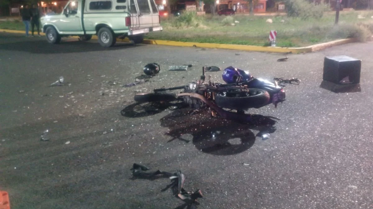 Impactante accidente: un joven motociclista murió tras chocar con una camioneta en Tunuyán