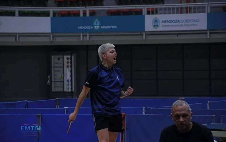 Gastón Alto venció a Tomás Saavedra en la final del Grand Prix de tenis de mesa.