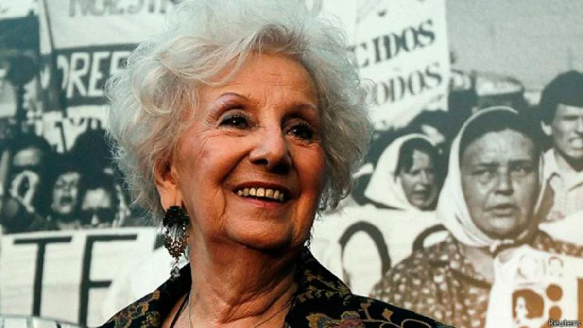 Estela de Carlotto fue internada por una intoxicación pero ya se recupera en su casa