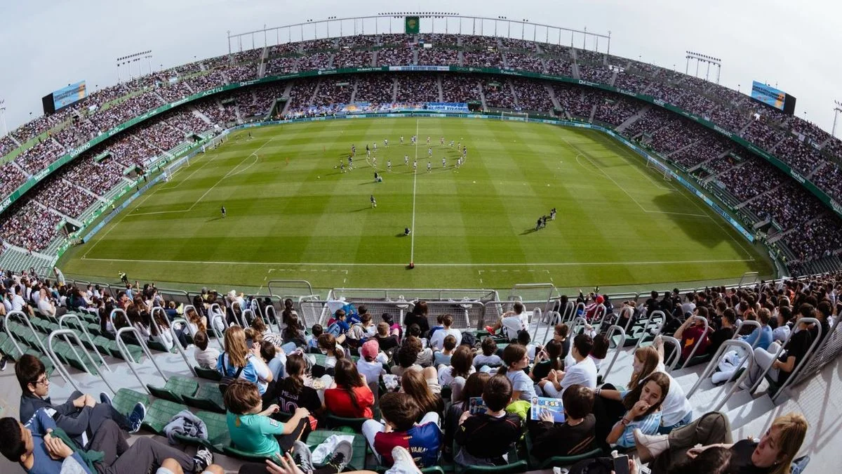 Elche se rindió ante Messi y 20.085 hinchas colapsaron el entrenamiento de la Selección argentina