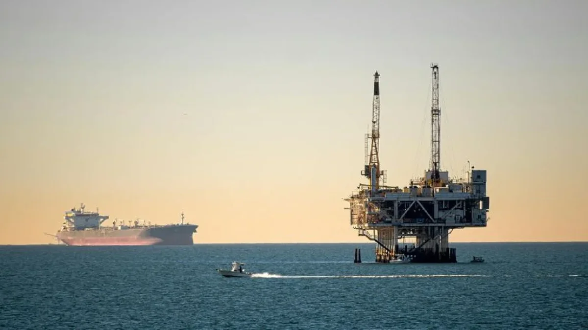 El conflicto en Medio Oriente dispara otra vez el precio del petróleo y reabre el debate sobre la inflación