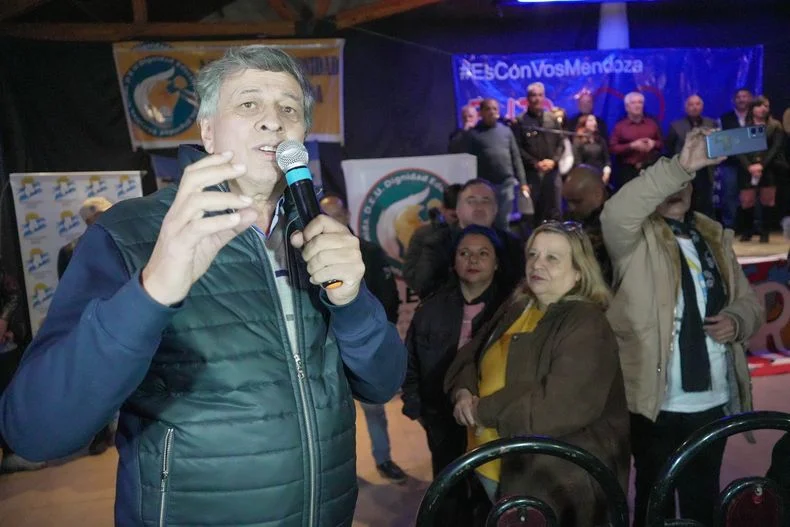 Daniel Orozco volvió a la política: así fue el acto en Las Heras