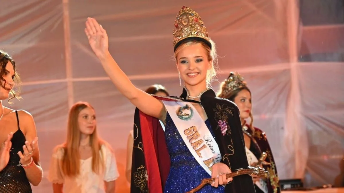 Bajo el "Abrazo del Atuel": General Alvear ya tiene soberana y sueña con la corona nacional de la Vendimia