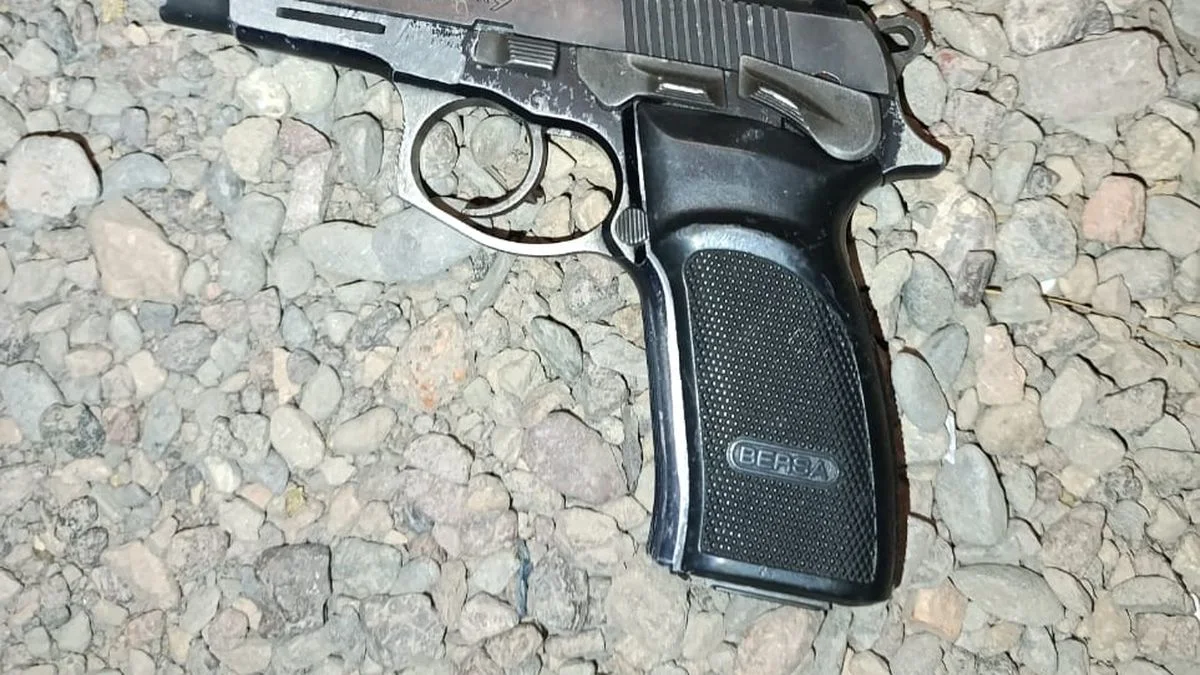 Seis detenidos y armas incautadas en operativos preventivos en el Gran Mendoza