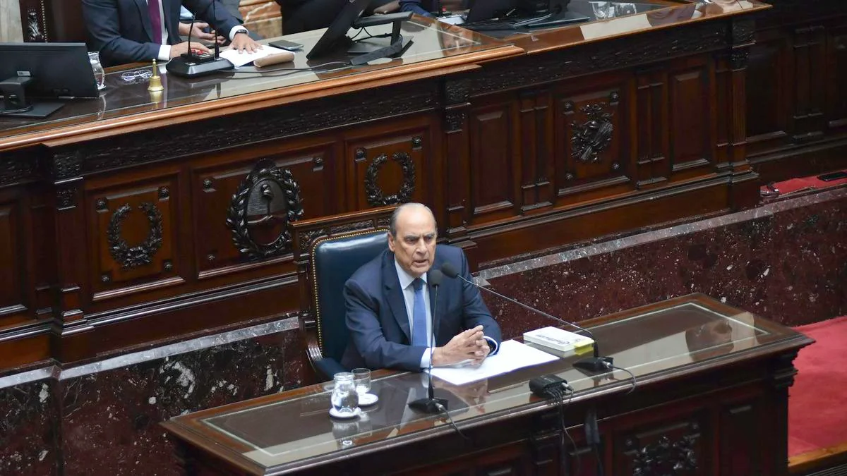 Congreso: Guillermo Francos expone, diputados se gritan y la policía reprime a jubilados