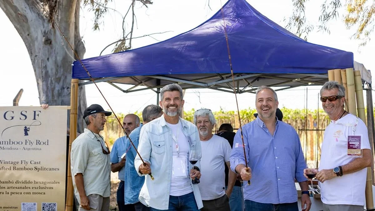 Dos intendentes se distancian de sus partidos políticos, comparten agenda y saltan la grieta
