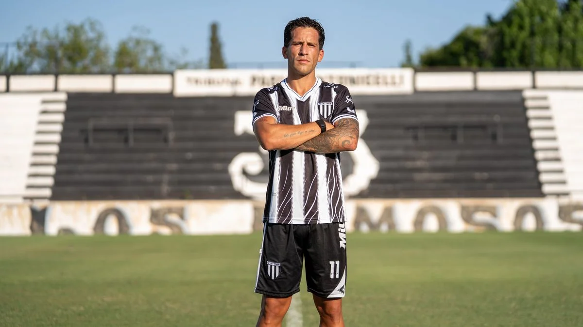 Gimnasia sumó a Linares y espera por Beto Briasco, dos nombres de peso para el histórico debut en Primera