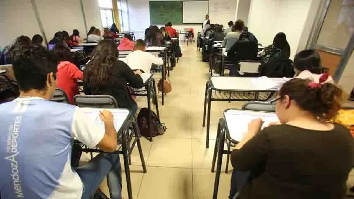 Docentes cobraron mal sus salarios y la bronca se hizo sentir en San Rafael
