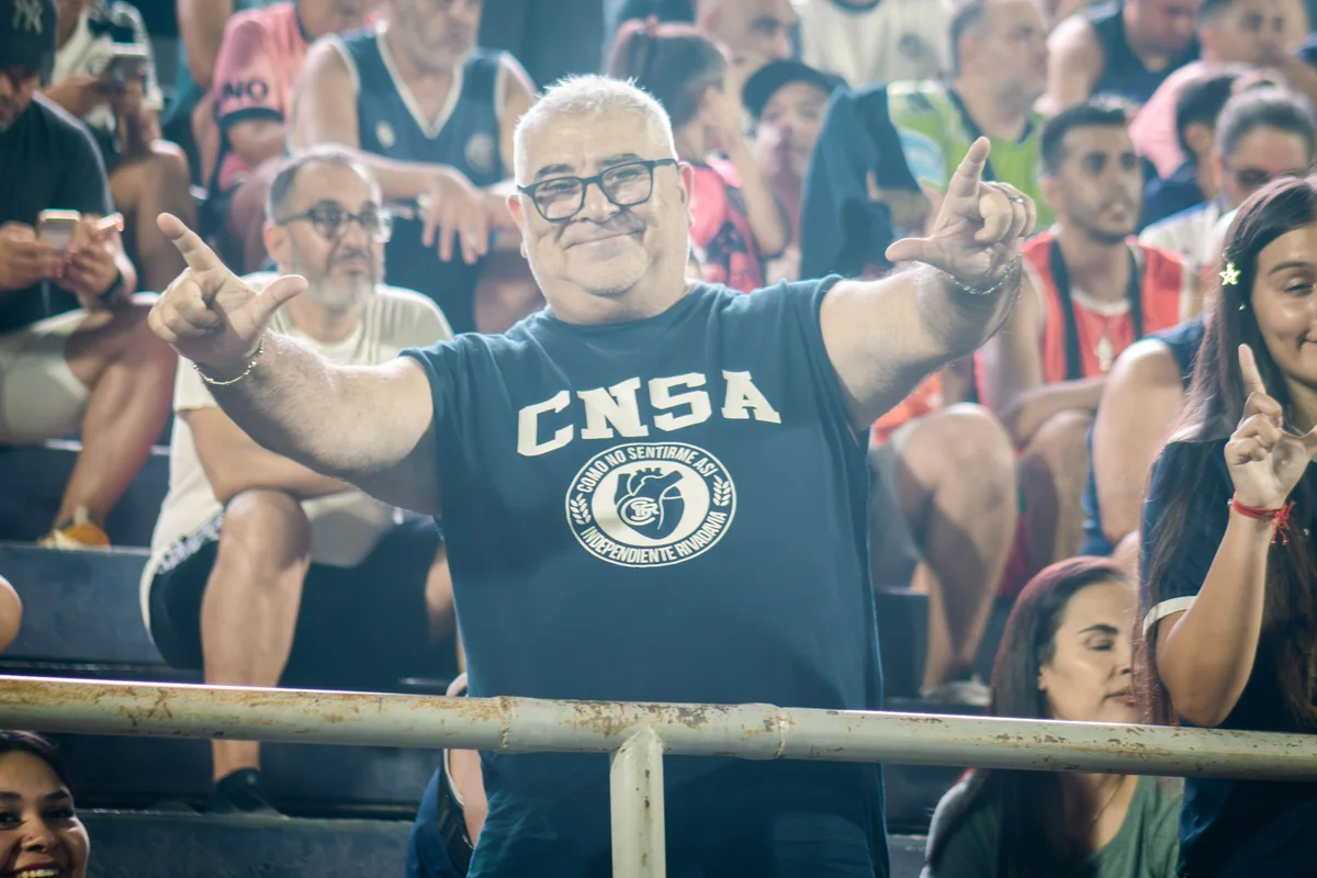 Hinchada Independiente Rivadavia - Lepra (13).jpg