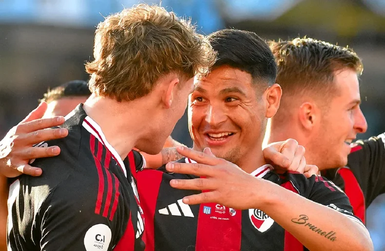 La sequ&iacute;a de los delantero de River.