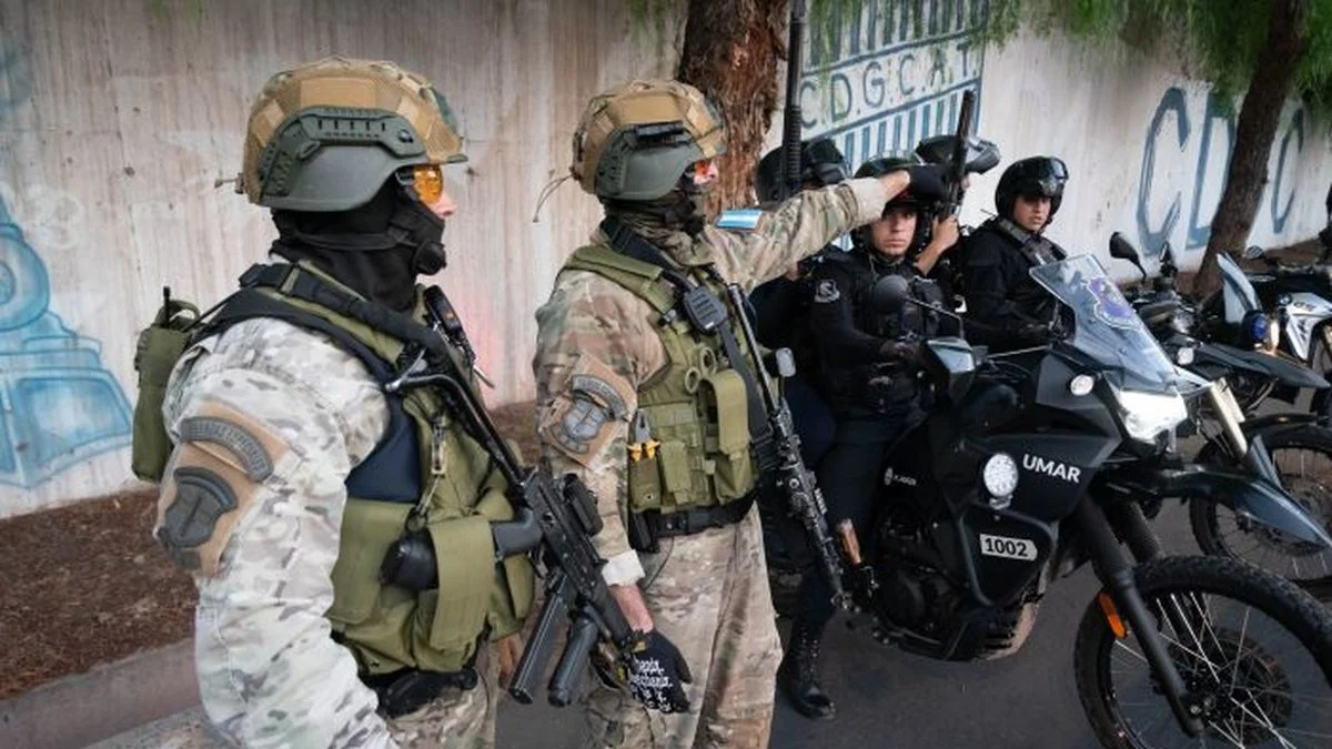 Casi una veintena de detenidos, entre ellos una líder narco, en allanamientos masivos en el Gran Mendoza