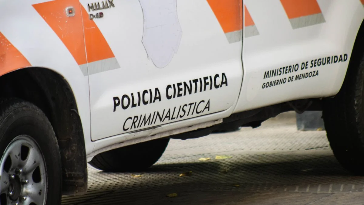 Hallan el cuerpo de una mujer incinerado en su casa de Junín e investigan si la muerte ocurrió durante un robo