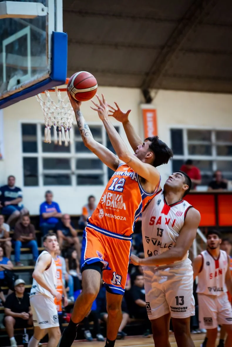 Rivadavia básquet terminó sexto y va contra el 3ero de la otra zona.