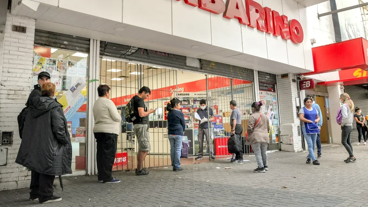 Quebró Garbarino: la Justicia ordenó la clausura de locales y le quitó el control de sus bienes