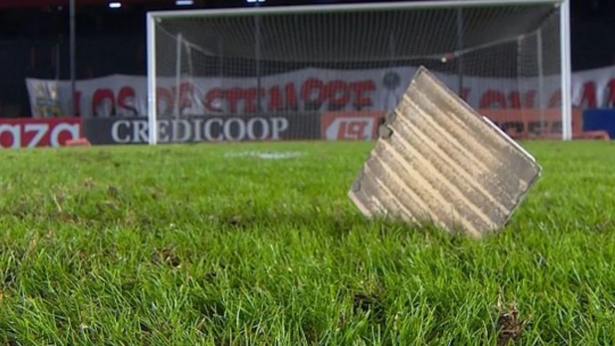 Escandaloso final en Santa Fe: los graves incidentes que suspendieron el partido entre Colón y Mitre