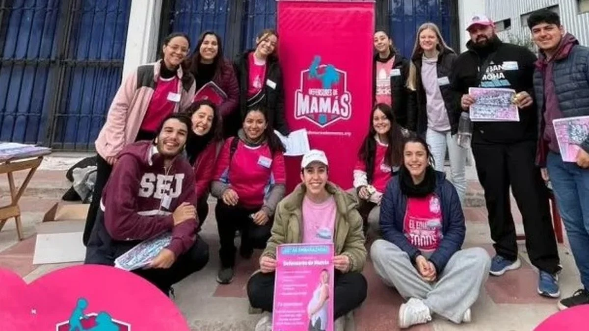 Defensores de mamás, la organización que apunta a la contención y ayuda de mujeres embarazadas