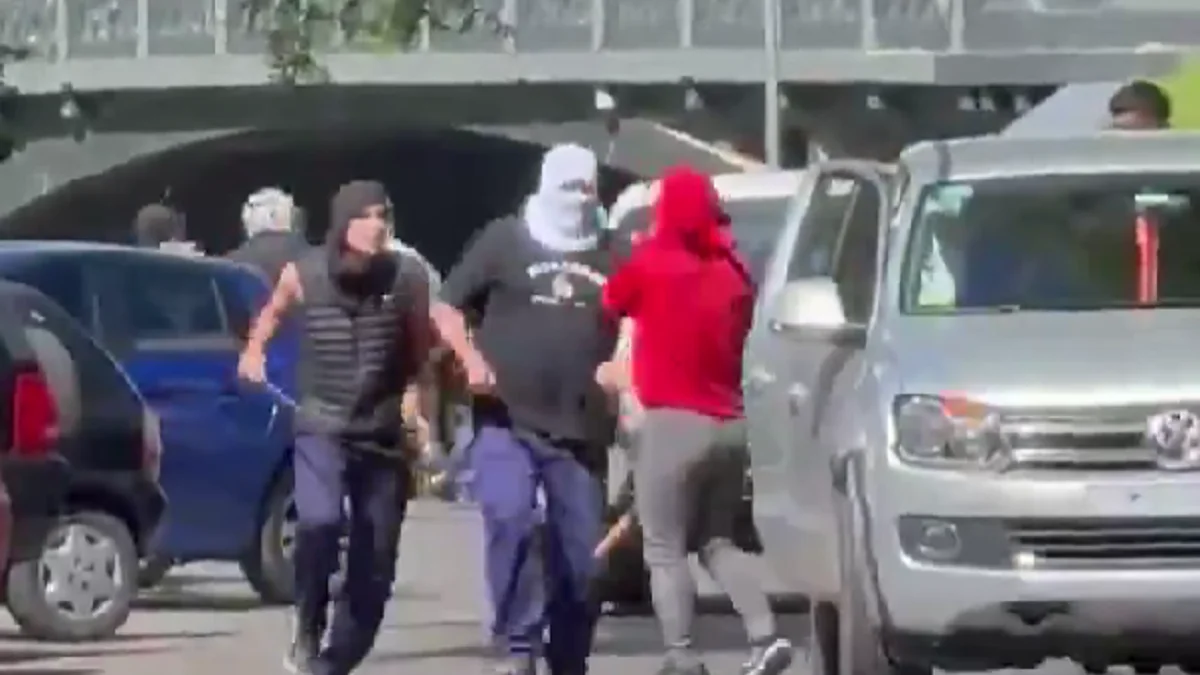 Pánico en un hospital de La Plata por un tiroteo entre barras de Gimnasia y Estudiantes
