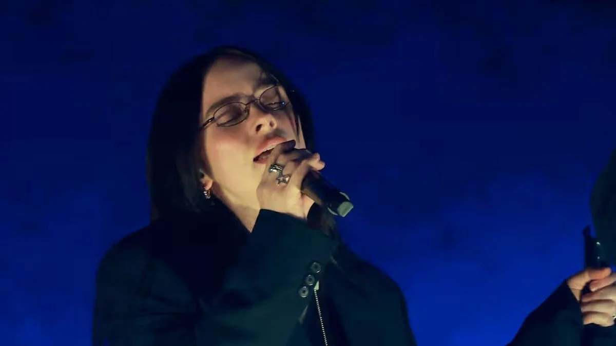 Billie Eilish fue elegida como "Artista del año" en los American Music Awards 2025