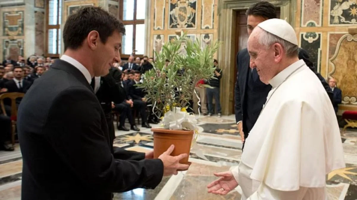 El sentido mensaje de Lionel Messi para el Papa Francisco: "Gracias por hacer del mundo un lugar mejor"