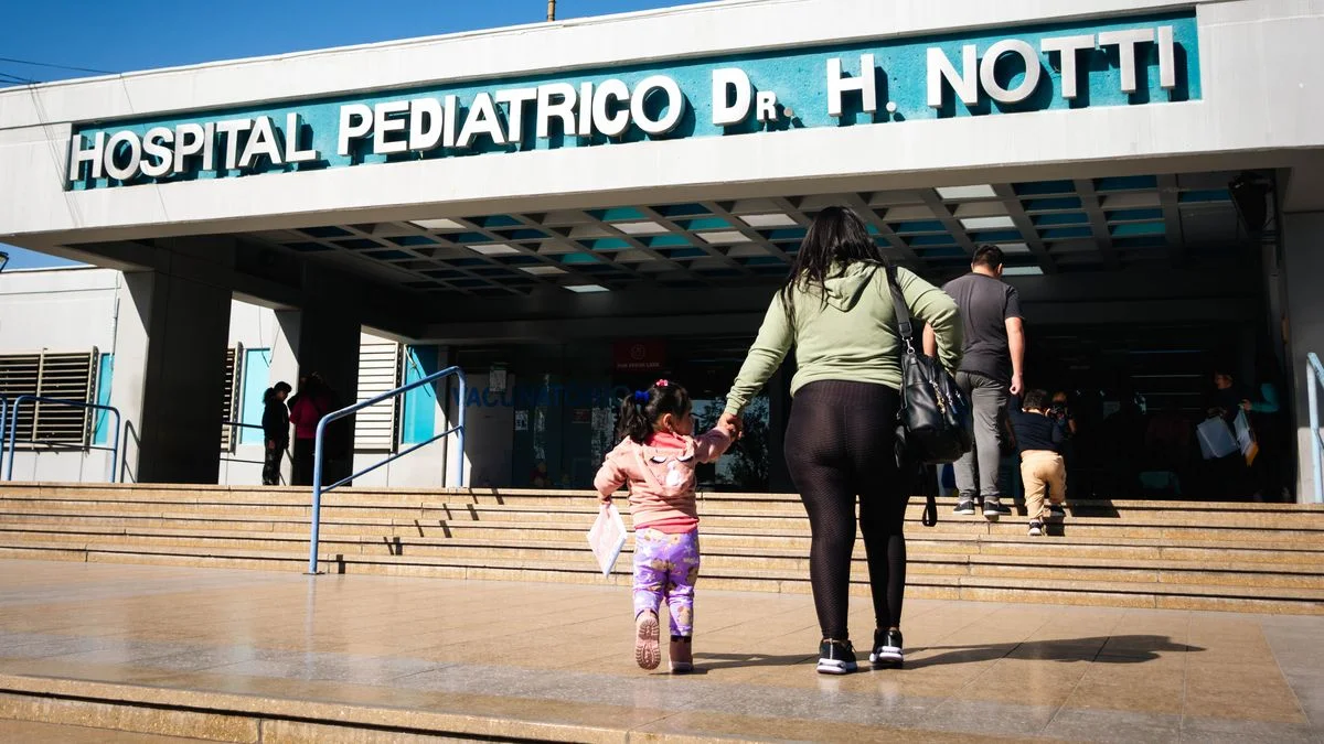Médicos del Notti denuncian el vaciamiento del equipo que acompañaba a los pacientes oncológicos en el final