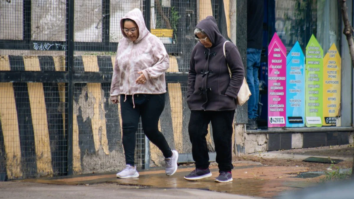 Ante la llegada del frío, lanzan la campaña solidaria: "La Ciudad te abriga"