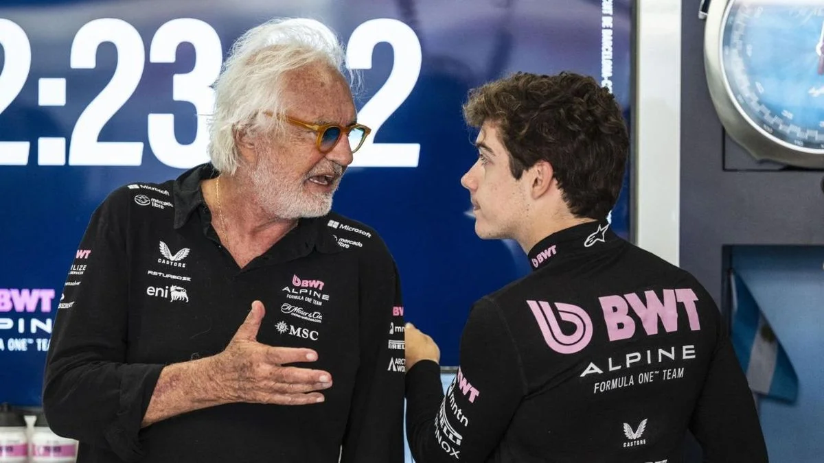 La firma defensa a Franco Colapinto tras las duras críticas de Flavio Briatore