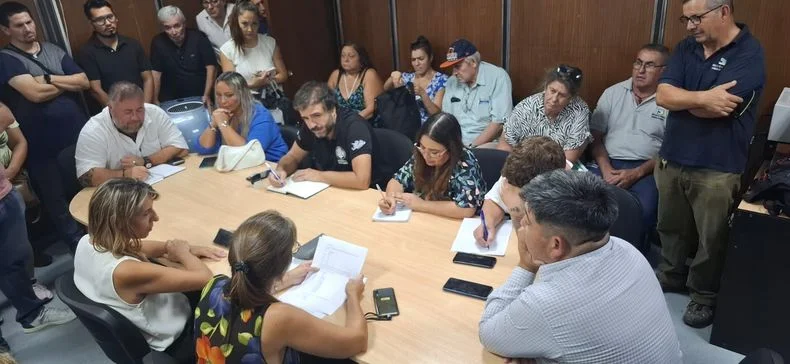 Reunión por paritarias entre ATE y el Gobierno provincial. 