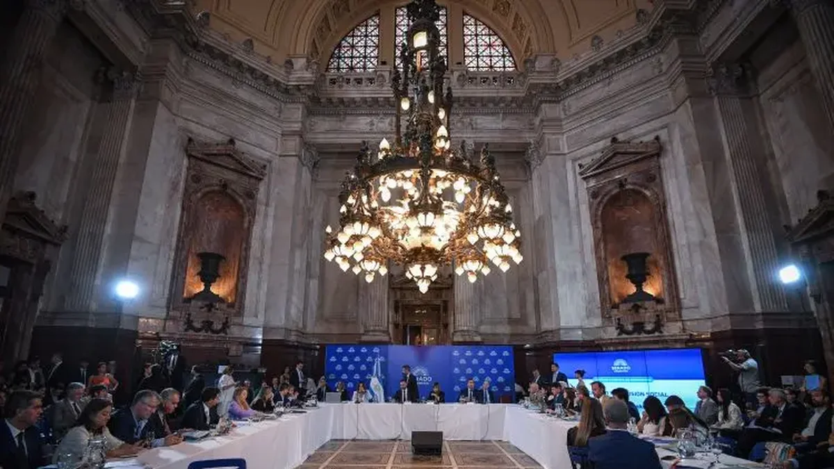 Con los fondos buitre soplando la nuca, Milei buscará dar señales de intención de pago en el Senado