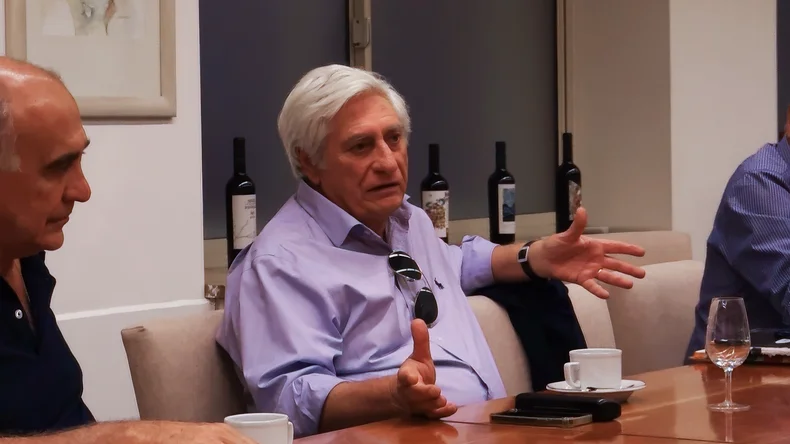 Carloz Tizio, presidente del Instituto Nacional de la Vitivinicultura (INV) particip&oacute; de la Comisi&oacute;n de Precios del Vino 2026.&nbsp;