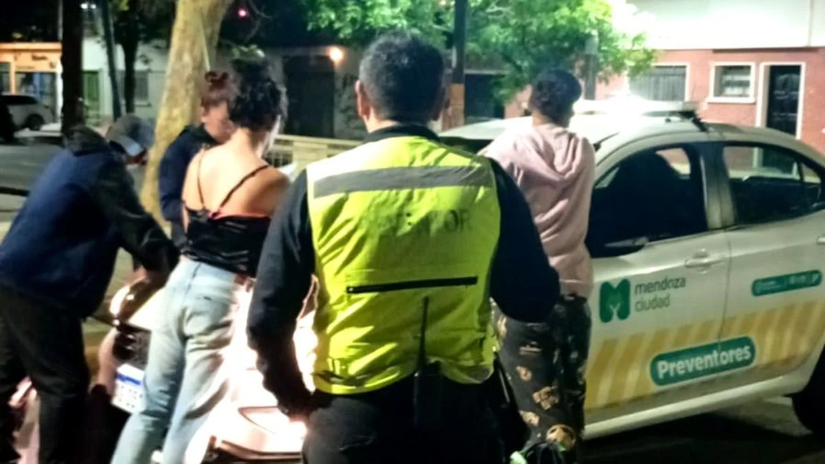 Robaron en un minimarket en pleno centro y los detuvieron a las cuadras