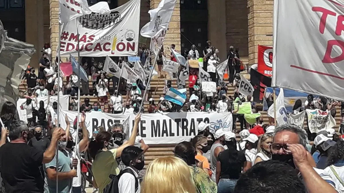 Contra la megaminería, la reforma laboral y educativa: los ejes de las protestas que arrancan este lunes