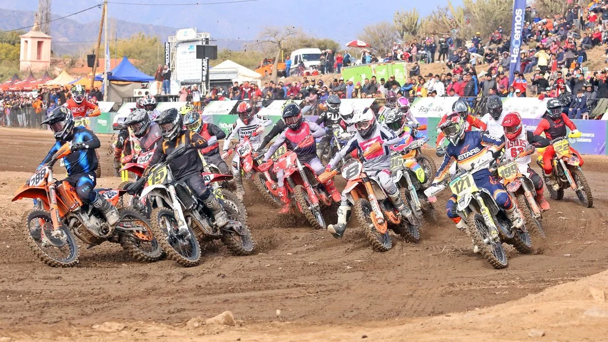 Mendoza recibe el Mix Cuayno de motociclismo