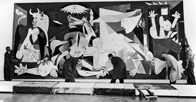 El Guernica en uno de sus viajes (Museo Municipal de &Aacute;msterdam)&nbsp;