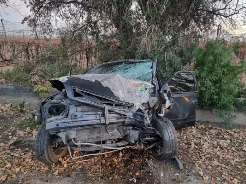 Dos heridos tras un violento accidente.