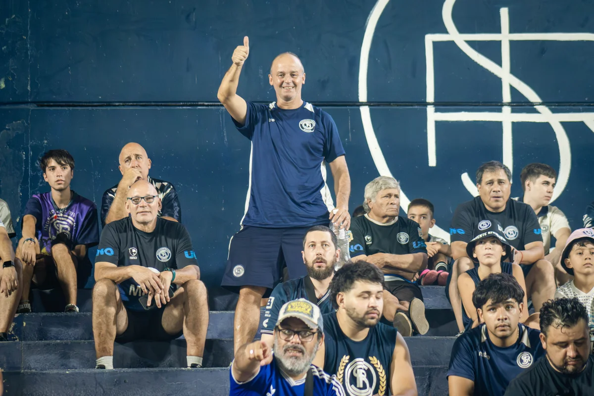 Hinchada Independiente Rivadavia - Lepra (8).jpg